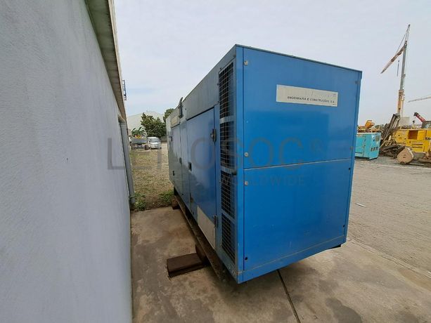 Gerador (275KVA) VOLVO SDMO V275K · Viana