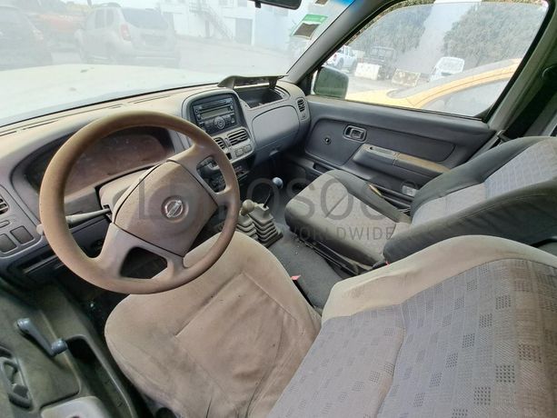 Pick-up NISSAN HARDBODY 4x4 D/C · Viana