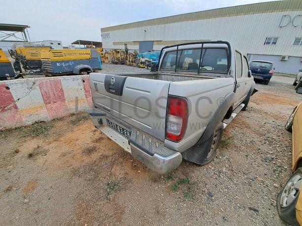 Pick-up NISSAN HARDBODY 4x4 D/C · Viana