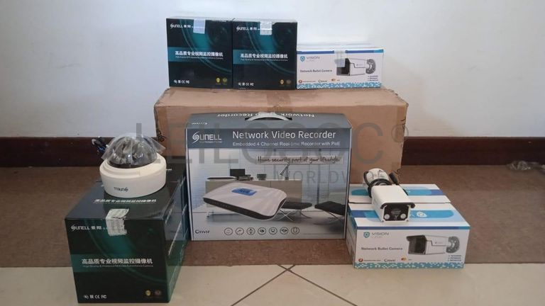 Câmeras de vigilância  + Equipamentos de vigilância  + Equipamentos de vigilância  + Equipamentos de vigilância  + Equipamentos de vigilância  + Equipamentos de vigilância  ·