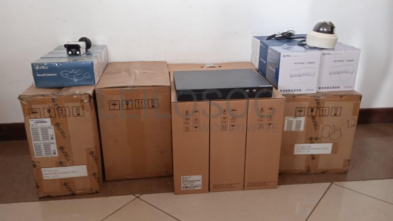 Câmeras de vigilância  + Equipamentos de vigilância  + Equipamentos de vigilância  + Equipamentos de vigilância  + Equipamentos de vigilância  + Equipamentos de vigilância  ·