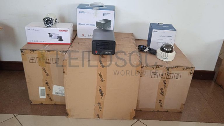 Câmeras de vigilância  + Equipamentos de vigilância  + Equipamentos de vigilância  + Equipamentos de vigilância  + Equipamentos de vigilância  + Equipamentos de vigilância  ·