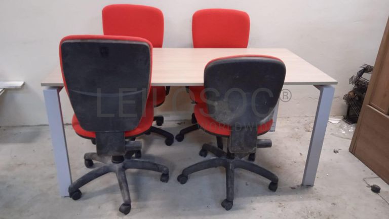 Mobiliário de escritório ·