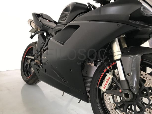Motociclo Ducati 848 EVO · Ano 2011