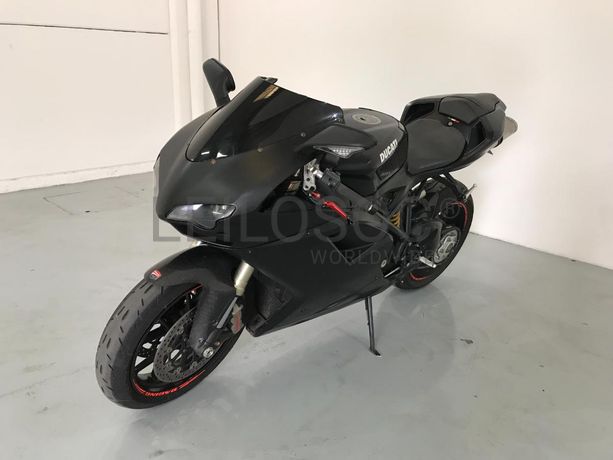 Motociclo Ducati 848 EVO · Ano 2011