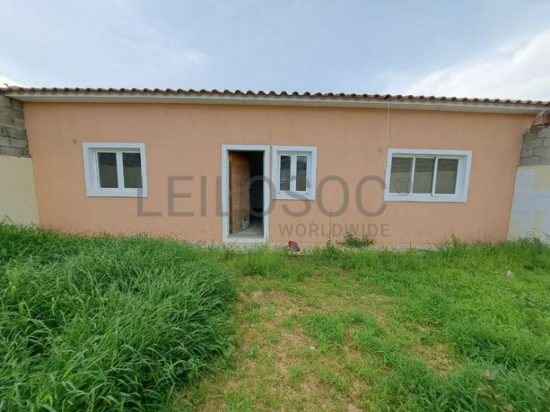 LOTE ÚNICO - 04 MORADIAS – VIANA, LUANDA