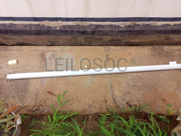 Tela elétrica para projeção. ·