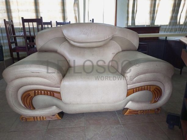 Mobiliário de Lar ·