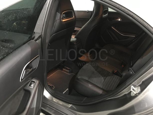 Mercedes-Benz CLA 200 CDI AMG · Ano 2015