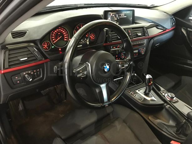 BMW 318 D Touring · Ano 2015