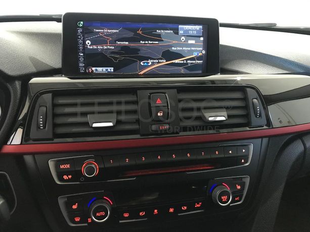 BMW 318 D Touring · Ano 2015