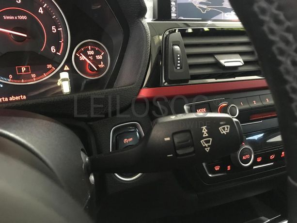 BMW 318 D Touring · Ano 2015