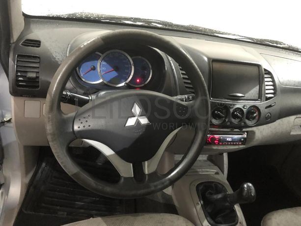 Mitsubishi L200 Pick Up · Ano 2009
