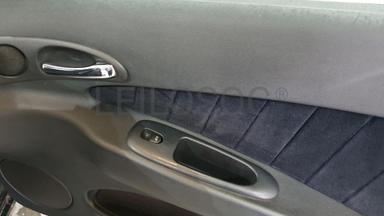 Alfa Romeo 156 1.9 JTD · Ano 1998