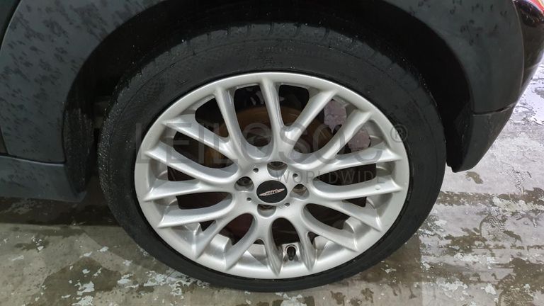 Mini Cooper 1.6D · Ano 2010