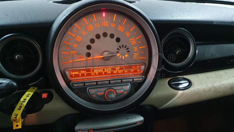 Mini Cooper 1.6D · Ano 2010