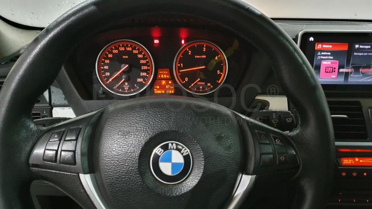 BMW X5 3.0D · Ano 2007