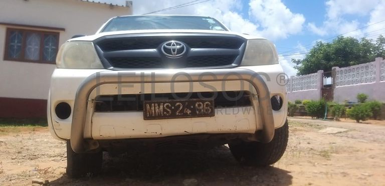 Toyota Hilux ·