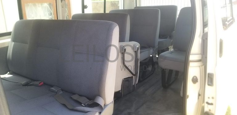 Toyota Hiace ·