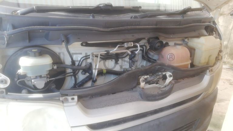 Minibus  de marca Toyota Hiace ·