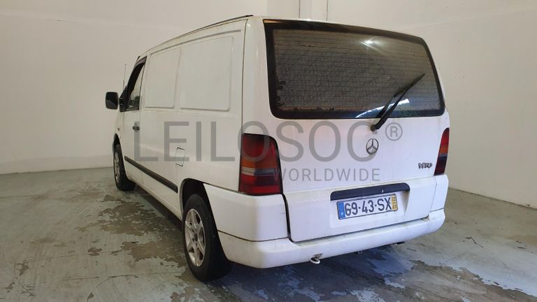 Mercedes-Benz Vito 2.2 · Ano 2002