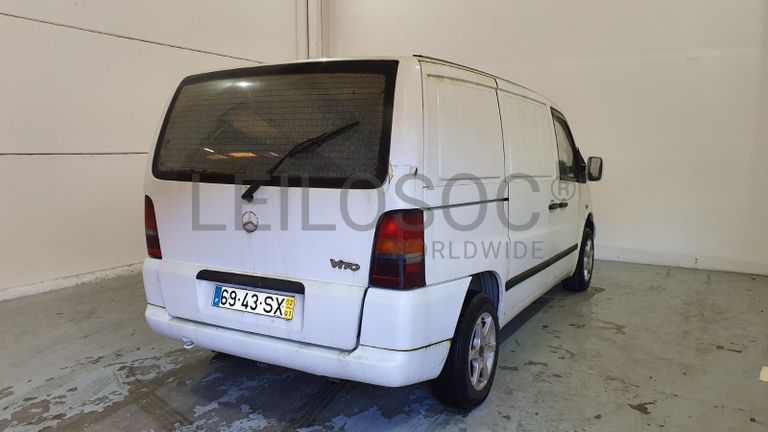 Mercedes-Benz Vito 2.2 · Ano 2002