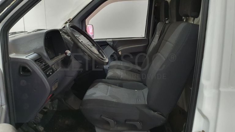 Mercedes-Benz Vito 2.2 · Ano 2002