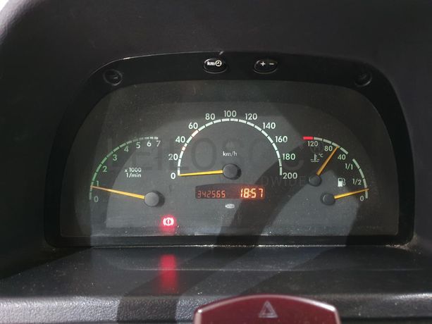 Mercedes-Benz Vito 2.2 · Ano 2002