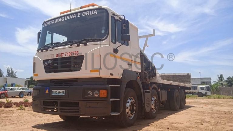 Camião Grua ERF ·