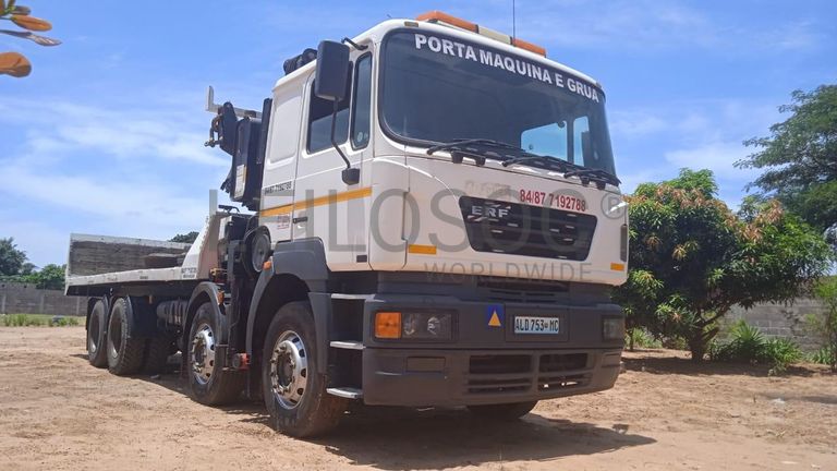 Camião Grua ERF ·