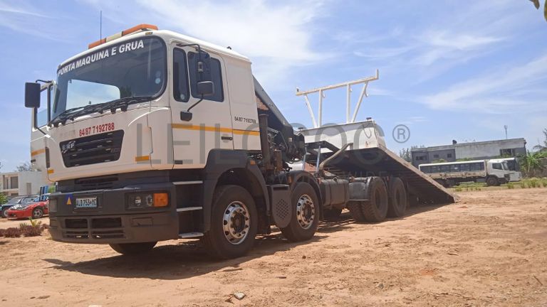 Camião Grua ERF ·