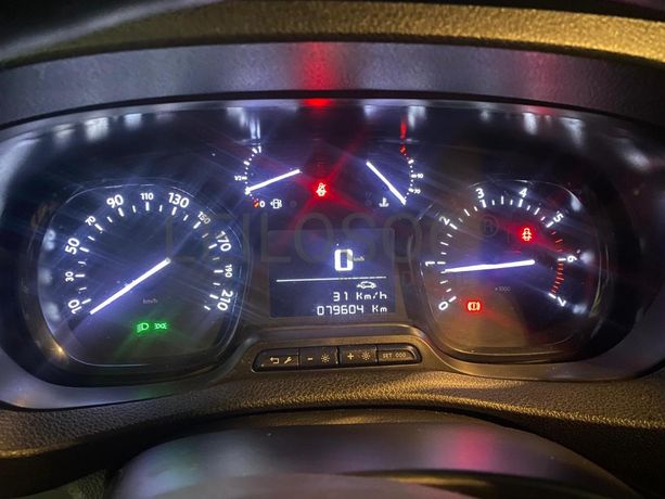 Opel Vívaro 1.5 CDTI · Ano 2021