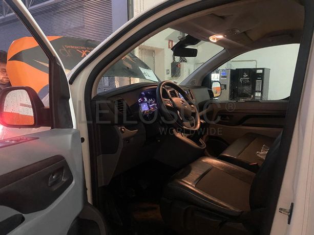 Opel Vívaro 1.5 CDTI · Ano 2021