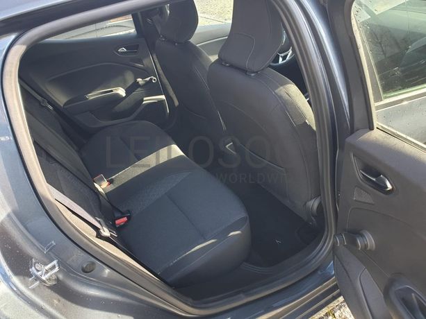 Renault Clio 1.0 TCE · Ano 2021