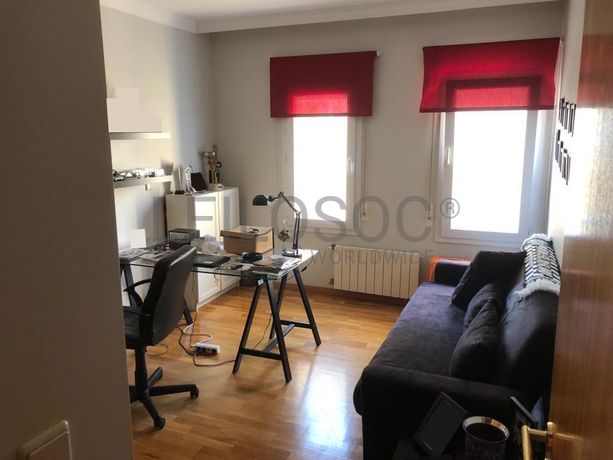 Apartamento T3 com Garagem  · Vila Nova de Gaia