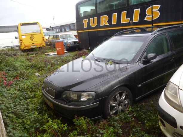 VOLVO V70 D5