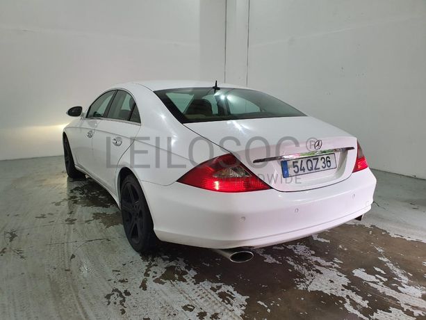 Mercedes-Benz 320 CDI · Ano 2005