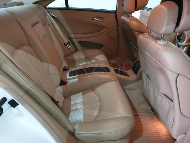 Mercedes-Benz 320 CDI · Ano 2005