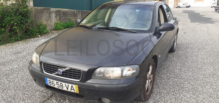 Volvo S60 2.4 D5 · Ano 2003