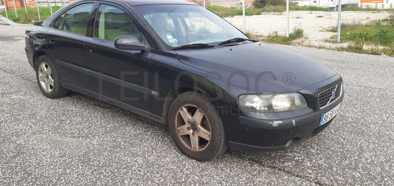 Volvo S60 2.4 D5 · Ano 2003