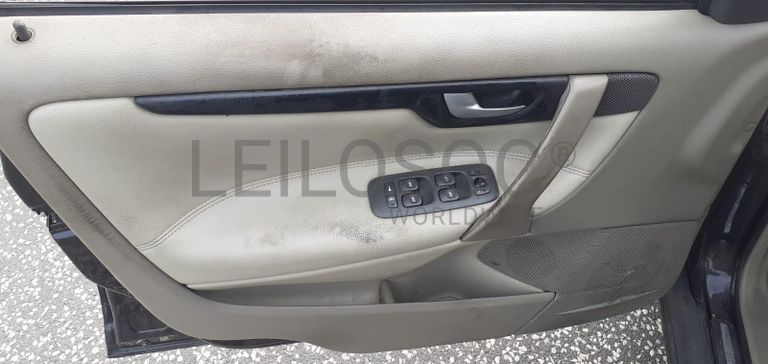 Volvo S60 2.4 D5 · Ano 2003