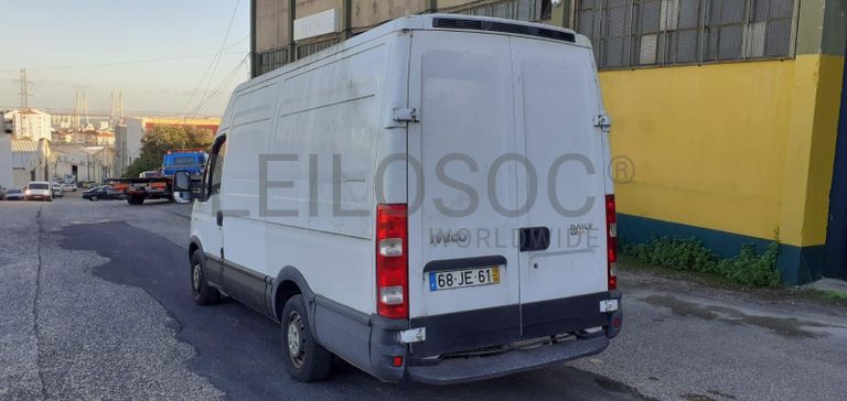 Iveco Daily 3551 TV · Ano 2010