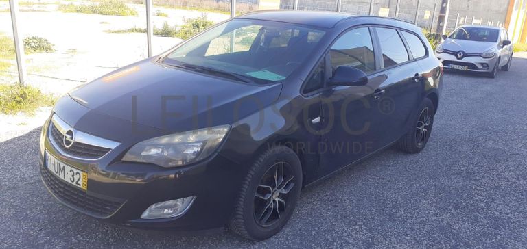 Opel Astra 1.7CDTI · Ano 2012