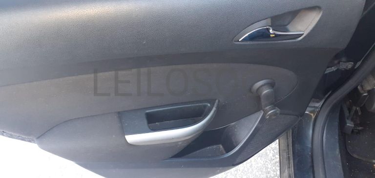 Opel Astra 1.7CDTI · Ano 2012