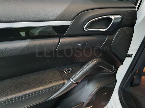 Porsche Cayenne 3.0D · Ano 2013