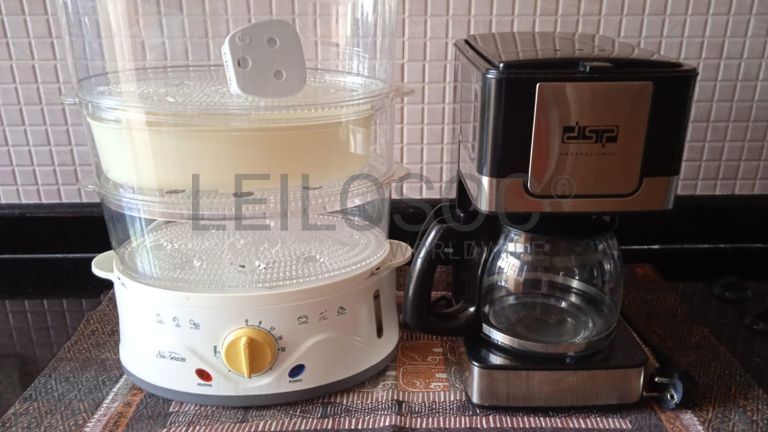 Máquina de cozer a vapor, máquina para café.  ·