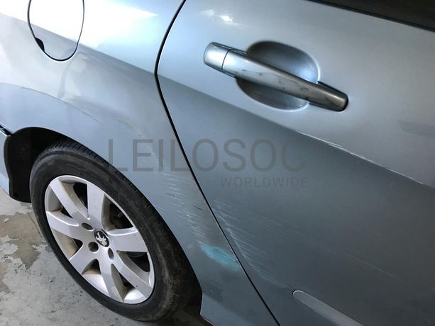 Peugeot 308 1.6 HDI · Ano 2013