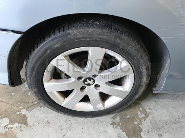 Peugeot 308 1.6 HDI · Ano 2013