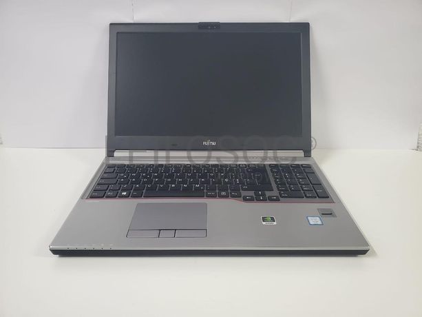 Portátil Workstation Fujitsu Celsius H770
