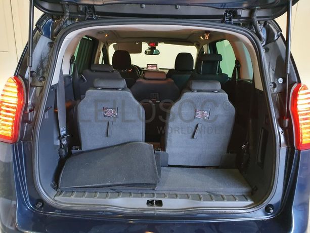 Peugeot 5008 1.6HDI · Ano 2010